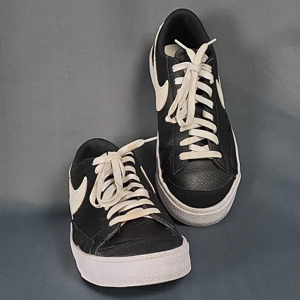 Size 7 (GS) - Nike Blazer Low 77 Black White - DA4074-002